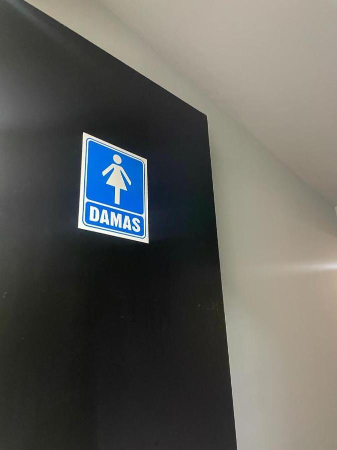 Check Inn Hostal Aeropuerto Gdl Las Pintas Екстер'єр фото