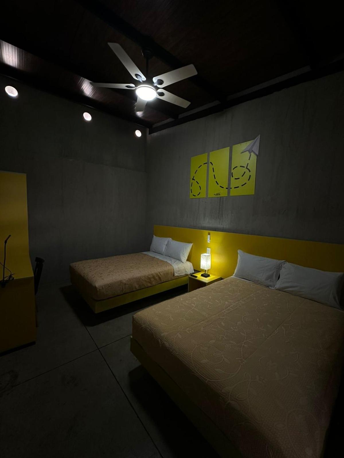 Check Inn Hostal Aeropuerto Gdl Las Pintas Екстер'єр фото